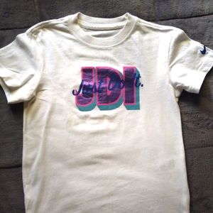 Girls Nike Tee